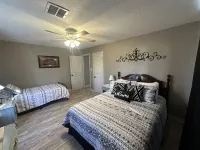 Cedar Bunkhouse close to all Ponca City amenities!