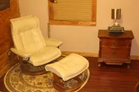 WOW!  THE BEST PRICE IN CHARLESTON! NOT A SHARED RESIDENCE! VERY PRIVATE!