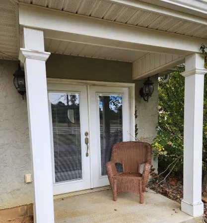 Kathi's Cottage by Downtown Knoxville,  Sevierville,  Pigeon Forge, Gatlinburg