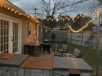 Cozy cottage with fire pit in safe area with easy access to Kansas City! Hotels in Liberty