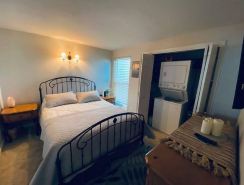 #162 Condo near large pool & shuttle to Gorge Amp-book separately
