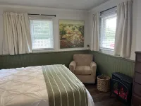 Beautiful Cozy Immaculate cottage