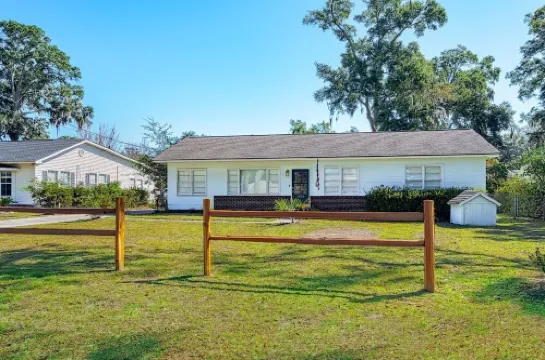 Port Of The Royal - 2 Minutes from Parris Island, 5 Minute WALK to Restaurants.