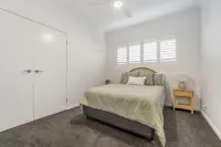 Beach Break Crescent Head Hotels in Crescent Head