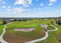 Retreat with Screened Heated Pool Overlooking the Golf Course 3BR/2BA Rotonda West住宿飯店