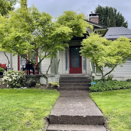 Welcome to Bungalow 437! Close to Downtown & OSU!