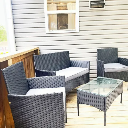 Cozy home in St. Joseph, MO that is centrally located to hospital & university!