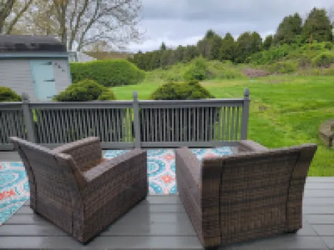 Quiet family escape and just 5min drive to the beaches.