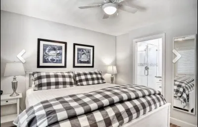 Casa de la Ballena, Back Available on Vrbo. Permit STR15-0329, Walk to the Beach