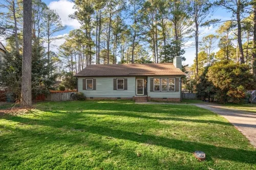 Tranquil Cary Hideaway- Mins to Downtown/Wake Med/NC State ...Newly Furnished!