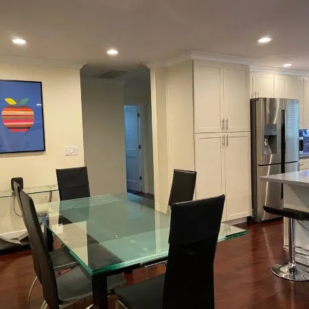Luxury Carbon Neutral 4-Suite Home w/ Pool, Laundry