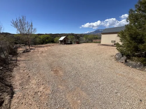 Gould’s Hideaway off street parking, close to Sand Hollow, Quail & Zion.