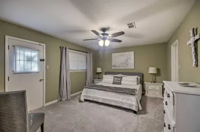 Peaceful Home, Colleges-Hospitals-Shops Close, Corporate Bookings Welcome