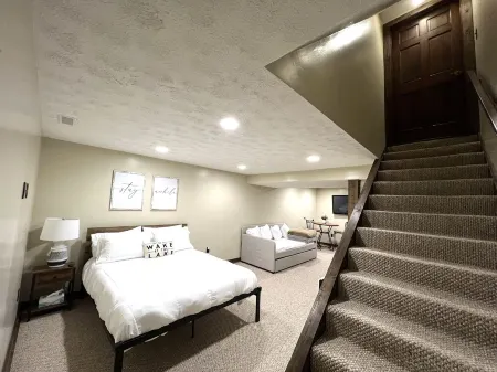 Life-Giving, Quiet retreat only 25 min west of Indpls. Peace, Pace, & Gratitude