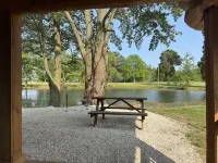 Yellow Banks Log Cabin With Waterfront Views