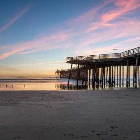 Steps Away From Pismo Beach with Poker/Foosball Table/EV Charger/BBQ grill