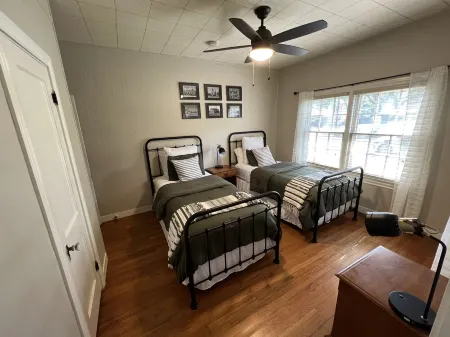 The Rose Marie in Downtown Caldwell Отели в г. Колдуэлл