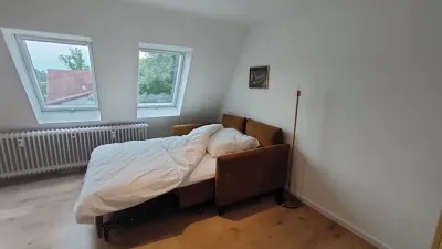 Fantastic holiday flat near to park with thermal spa, only 20 min to Heidelberg. Hotels near Badesee Äußeres Fischwasser/Philippsee Langenbrücken