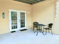 Walking Distance To The Beach/Free Bikes