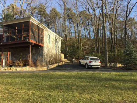 Luxury And Beautiful House With Amazing Mountain View. Perfect For Getaway