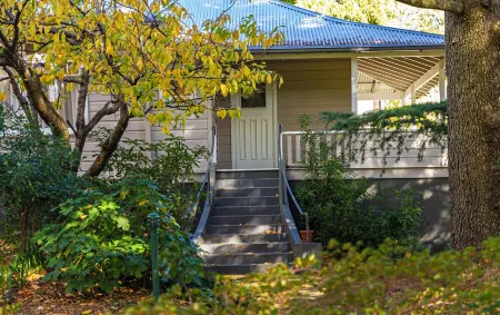 Cosy 3 BR Federation Cottage in Leura Blue Mountains NSW- Bushwalks and Cafes!!!
