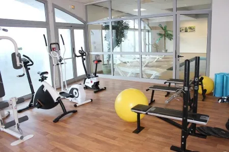 Comfortable apartment at the foot of the slopes, swimming pool and sauna.