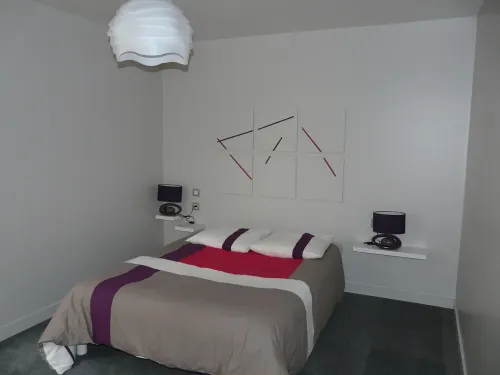 SUPERB 'MODERN' GOOD PLACE