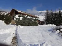 Serre Chevalier 100 M2 CHALET NEAR SKIING