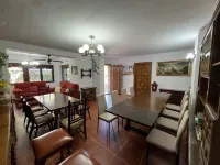 Casa Rural La Moraleja en la Sierra de Cazorla. Pista Deportiva, Parque Infantil