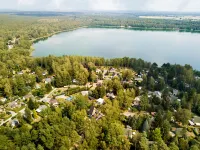 lauch3.de: yellow holiday home by the lake Hotels in Gorden-Staupitz