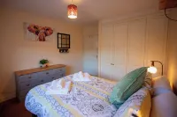 Spacious stylish entire coach-house in the beautiful Somerset town of Frome