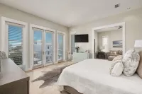 Luxurious Sea Grove Home with beach view and private beach Access.