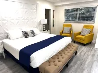 Unit 2B 3 Bedroom / 3 Bath Penthouse Sleeps 10