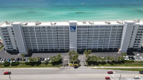 Gulf Front 2000sqf Condo, Large Balcony, Private Beach & Pool, Free Beach Setup - بوتيك