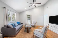 Beaufort Cottage very close to downtown.