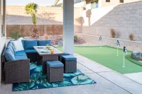 Private Pool, Putting Green, Game Room & Grill – Your Ultimate Getaway!