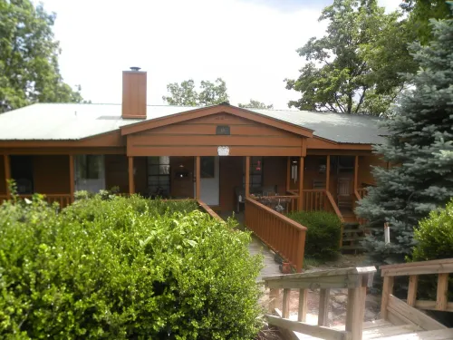 Spectacular Mountaintop Views. Hiking at Cloudland Canyon Minutes Away