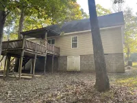 Beautiful wooded home. Close to Sardis Lake, Batesville, Oxford, and Southaven Hotels in Panola County