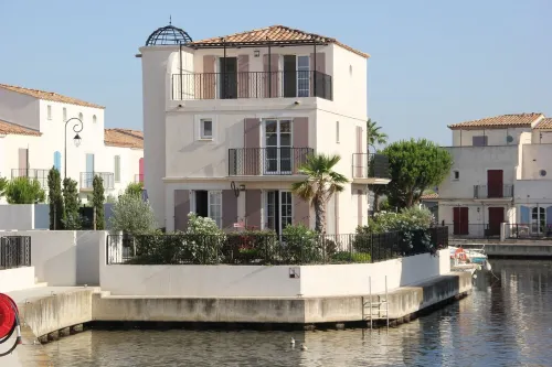 "La Batelière" Aigues Mortes, 4 bedrooms, 124m2, private pool, great comfort.