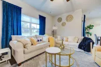 New Spacious 4-bedroom house in charming Ankeny with WiFi, AC-Prime Location