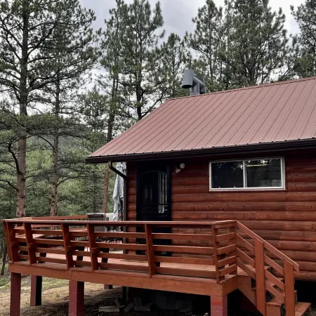 Cabin at Sportsman’s Paradise- Anglers’s Dream & Mountain Retreat.