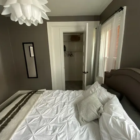 Entire Apartment walking distance to Cincy River front and COV Wedding Venues