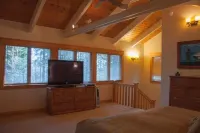 Lakeside Home Hotels in Carnelian Bay