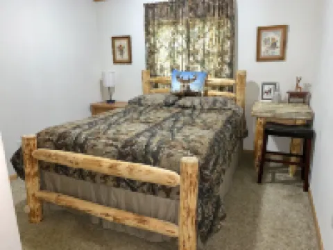 Log Cabin Near Hunter Mountain