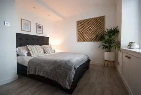 'Fisherman's Cottage' Scandi Style beach front location in the heart of Arbroath