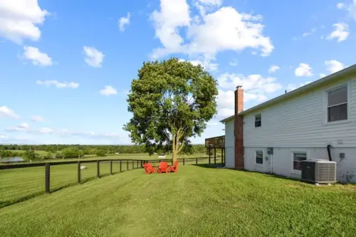 Mountain View Cottage @ 66-acre Horse Farm