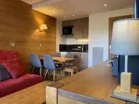 SKIS BY THE FEET- 2 ROOM / CABIN - DONE AGAIN - HIGH SPEED WIFI -CALME AND CLEAR VIEW Hotels in Les Allues