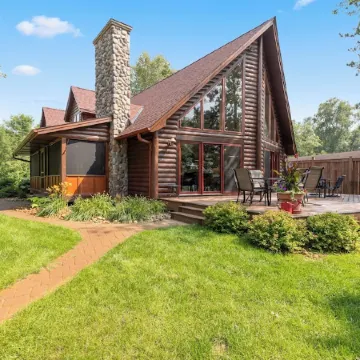 Beautiful 5-bedroom house in Enchanting Crosslake -Pontoon Incl with 7 day stay!