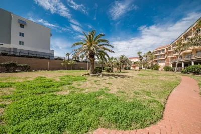 "Just Beachy" 2 Bedroom Condo at Maravilla near the beach Hotel a 