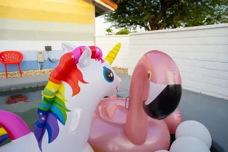 This Must Be the Place - Pool, Spa, Games, King Bed